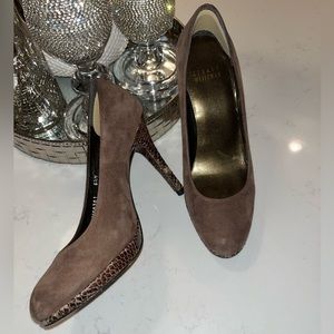 Stuart Weitzman Taupe Suede and Snakeskin Heels